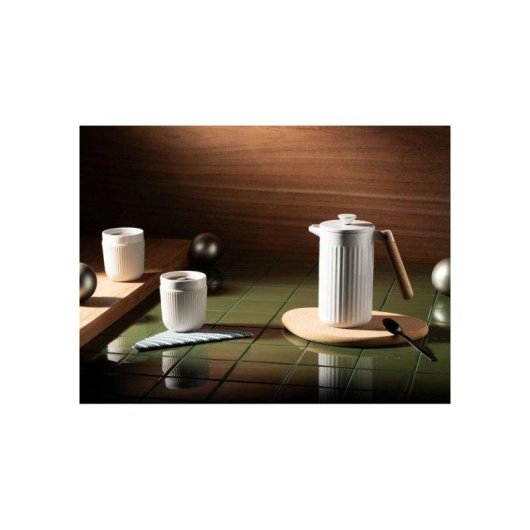 Máquina de café francesa Bodum Douro Porcelana branca 1 L com pega em madeira clara