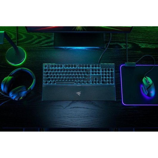 Teclado Razer Ornata V3 X membrana completo con LED RGB y descanso de muñecas