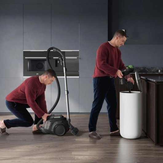 Aspiradora sin Bolsa AEG AL6C12ÖKO 700W 1,6L Filtro Higiénico Negra