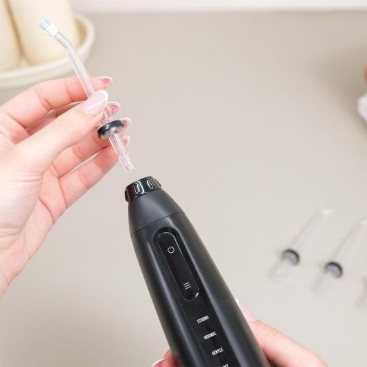Irrigador Cecotec ToothCare 6000 Jet Liberty 5 Modos Tecnología Water Care 30-80 PSI 4 Boquillas