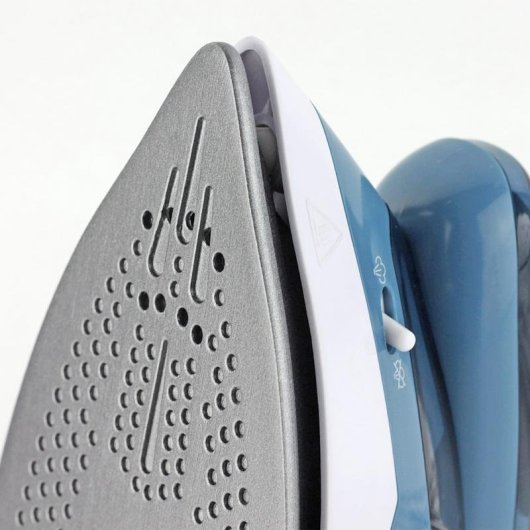 Plancha a vapor MAGEFESA TOUR 1100 W selector de voltaje dual