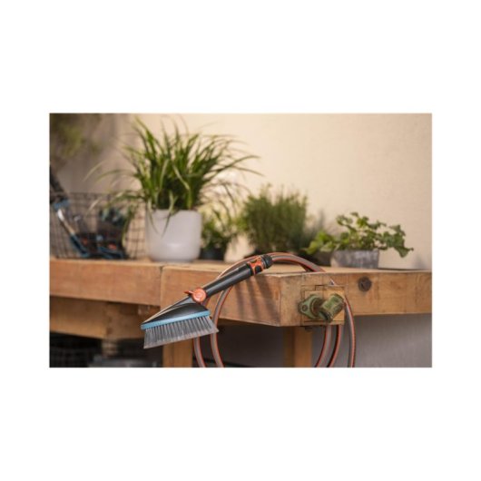 Cepillo de mano para jardín GARDENA Cleansystem 18842-20 con cerdas suaves