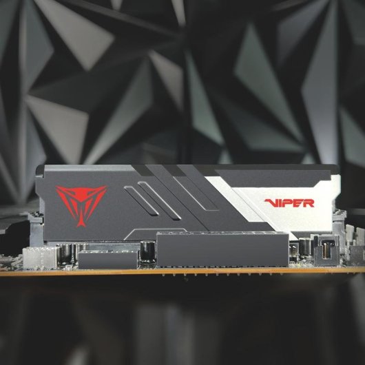 Memória RAM Patriot Viper Venom 16GB 1x16GB DDR5 6000MHz CL30 AMD EXPO Multicolor