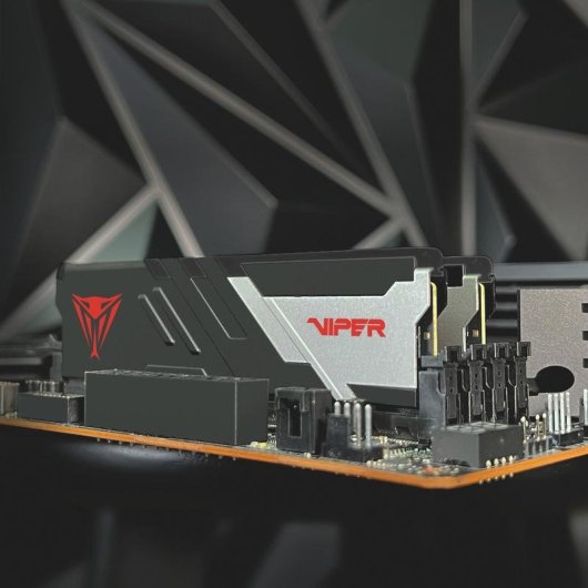 Memória RAM Patriot Viper Venom 16GB 1x16GB DDR5 6000MHz CL30 AMD EXPO Multicolor