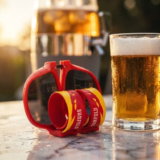 Distributeur de bière Innovagoods Freer Pack avec 2 lunettes Sunfold Spain Red
