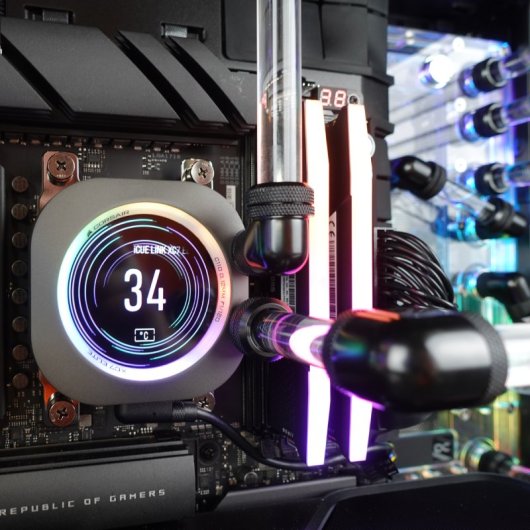 Desktop PcCom Custom Ryzen 9 9950X3D 64GB 4TB SSD RTX 5090 Windows 11 Pro