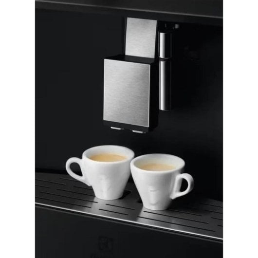 Cafetera Superautomática Electrolux KBC85Z 2,5 L 15 Bares con molinillo integrado
