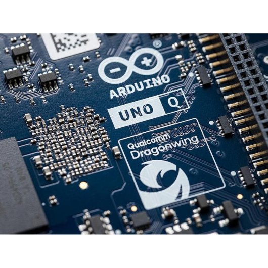 Placa de desarrollo Arduino UNO Q 2GB Qualcomm Dragonwing QRB2210