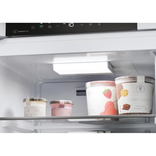 Congelador Candy CMT5518EVWF 220 L Clase E Wi-Fi Total No Frost