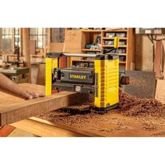 Strugarko-Grubościówka Stanley STP18-QS 1800 W