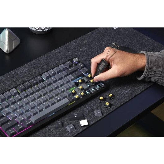 Teclado Corsair K65 PLUS Wireless mecánico 75% RGB QWERTZ negro