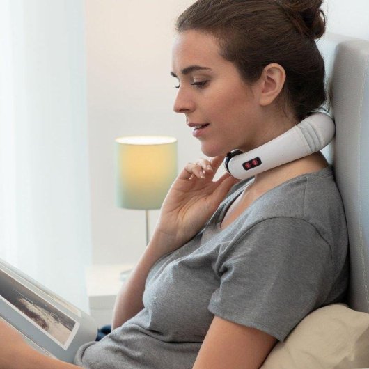 Pack Masajeador Cuello Espalda Electromagnético y Loción Reafirmante InnovaGoods