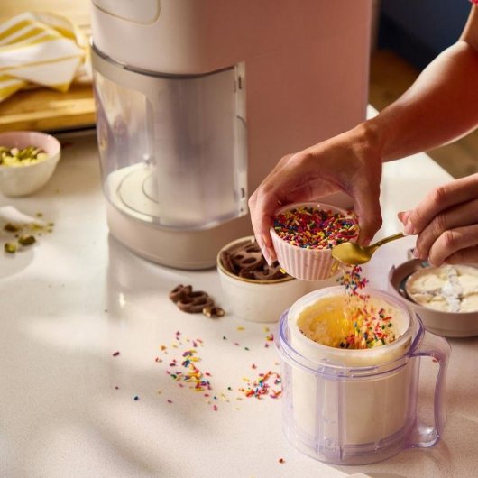 Machine à glaces Russell Hobbs 25578026001 0,5 L 800 W Crème