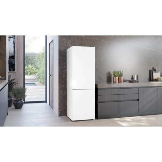 Frigorífico Combi Siemens iQ300 KG36NVWDG Total No Frost 186cm 321L D Branco