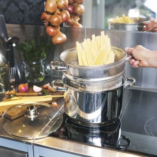 Casserole Baumalu 20 cm Inox 5L avec Insert Perforé et Couvercle Verre
