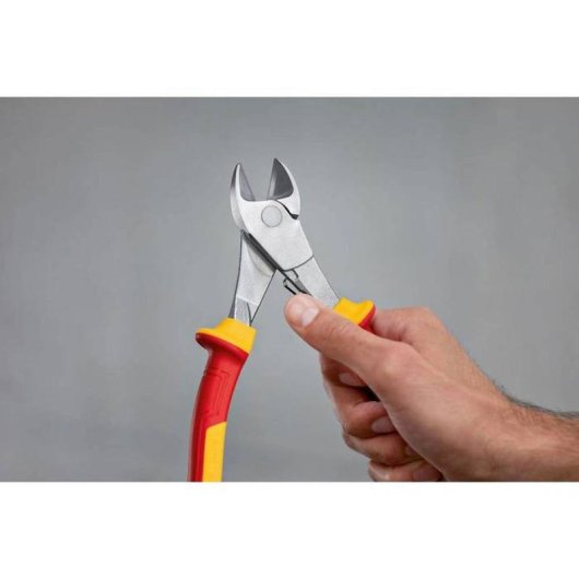 Bosch Professional 1600a02ne2 Alicates De Corte Diagonal Aislados Vde 205 Mm Con Mangos Bicolor Tpu, Acero Cromo-vanadio, Hasta 1.000 V (en/iec 60900)