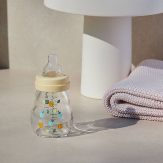 Mam Premium Glass Biberón 170 Ml Con Tetina Skinsoft Flujo Lento, Vidrio Borosilicato, 0-6 Meses, Color Blanco, Sin Bpa/bps, Compatible Mam