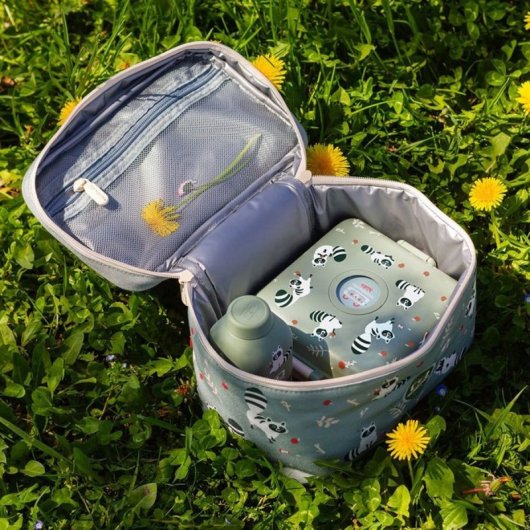 Monbento Frosty 5l Vert Raccoon - Bolsa Térmica Infantil Para Comida, Doble Cremallera, Asa Superior Y Bolsillo Interior Con Cremallera, Compatible Con Fiambrera Monbento