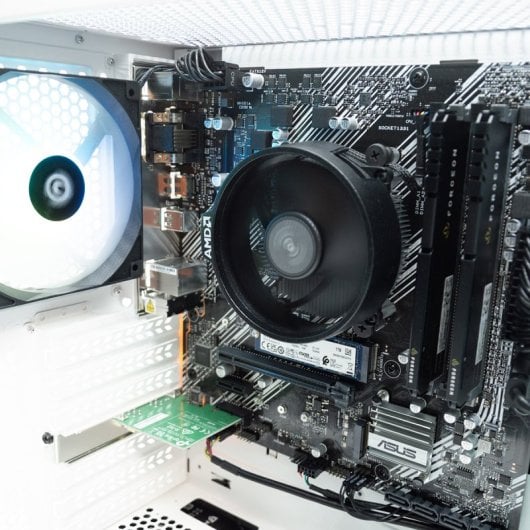 PcCom Cosmos AMD Ryzen 7 5700G / 16GB / 1TB SSD / Windows 11 Home