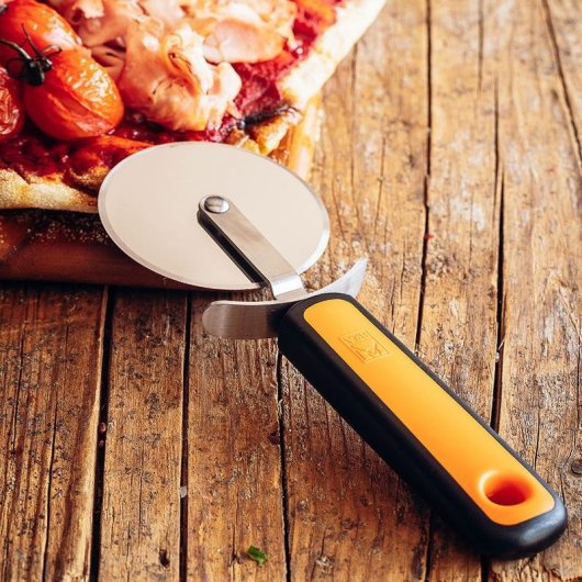 Cortapizzas BRA Efficient A195018 Acero Inoxidable Negro Naranja
