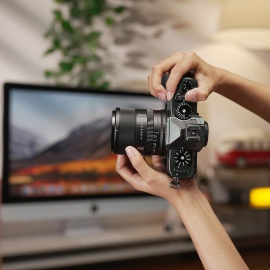 Objetiva VILTROX AF 85mm F2.0 EVO Montagem Sony E Preto