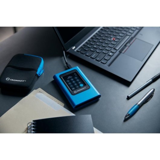 Disco Duro Kingston IronKey Vault Privacy 80 3,84TB SSD 250MB/s Azul táctil