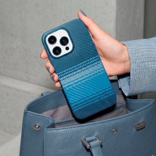 Funda Carbono Compatible Con Iphone 16 Pro