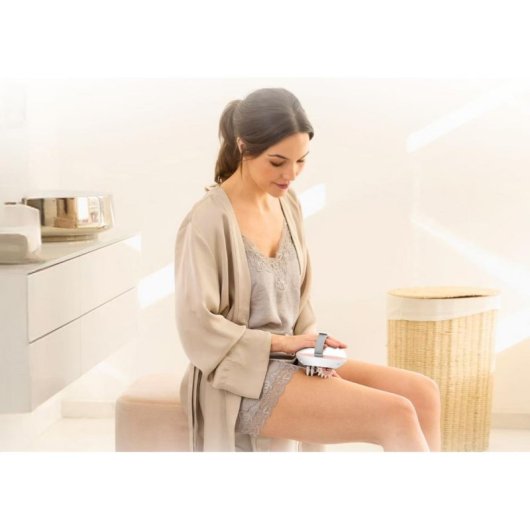 Massager Medisana AC 860 mit Rollen und Schieberegler Aprikose und Weiß