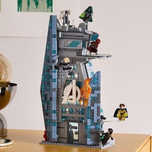 LEGO Marvel Nueva Torre Vengadores Doomsday 76352 954 piezas