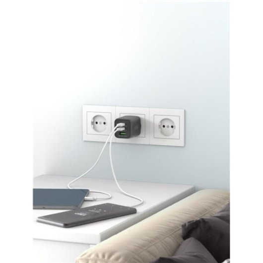 Cargador Goobay 64753 USB-C PD 65W 3 Puertos GaN Negro