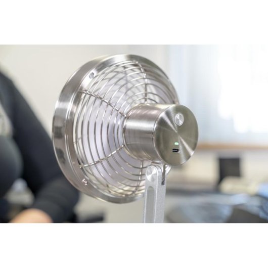 Mini Ventilador Unold 86705 Steel Flex 4W 3 Velocidades Inalámbrico Recargable Cabezal Inclinable