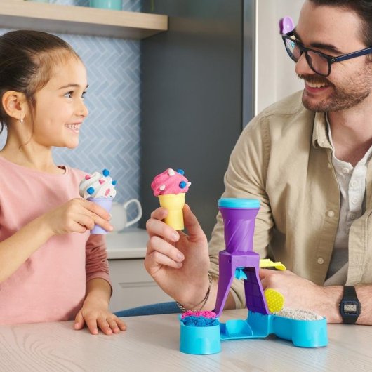 Kinetic Sand Eis Spiel 400 g 2 Waffeln und Werkzeuge Spin Master