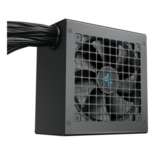 Fuente de alimentación DeepCool PN750D 750W Certificación 80 PLUS Gold no modular