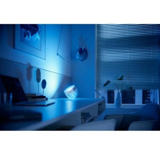 Lámpara de mesa inteligente Philips Hue Iris plata edición especial