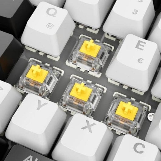 Teclado Sharkoon SGK50 S2 mecânico gaming com switches Gateron Yellow e RGB alemão