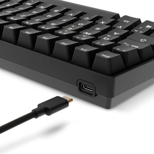 Teclado Sharkoon SKILLER SGK50 S2 PBT mecânico gaming switches Gateron Yellow RGB