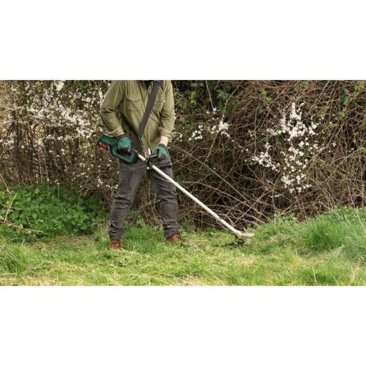 Cortabordes inalámbrico Bosch BrushCut 36 V, 33 cm, acero inoxidable