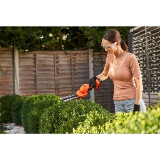 Cortador-elétrico Black & Decker BCSS18D1-QW 18V 2 Ah