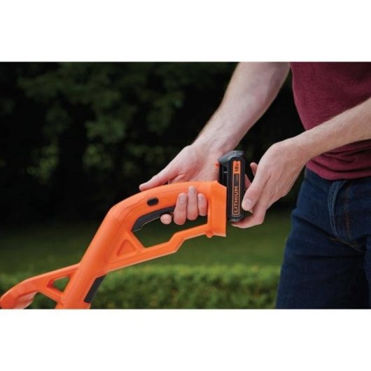 Kantenschneider Black & Decker ST1823 18V 1,5 Ah 25 cm Lithium-Ionen