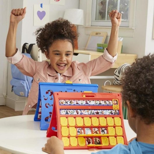 Jeu de société Hasbro Quién es? Emparejamiento 6 ans