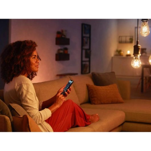 Ampoule intelligente Philips Hue ST72 Edison E27 Bluetooth/Zigbee 550 lumens