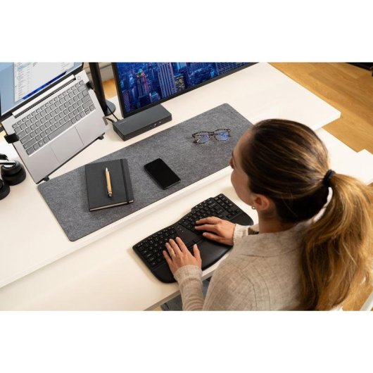 Teclado Kensington Pro Fit Ergo KB675 EQ TKL inalámbrico ergonómico Bluetooth negro