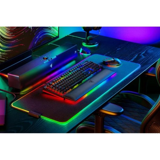 Teclado Razer BlackWidow V4 Pro mecânico switches Yellow RGB QWERTZ alemão