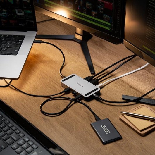 Dock für Laptops Targus DOCK429GL USB4 140 W Dual HDMI 8K