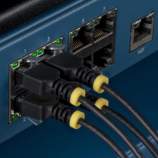 Netzwerkkabel Cat6a StarTech 3m ultraflach UTP schwarz
