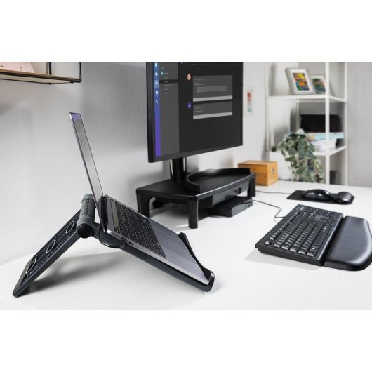 Teclado Kensington KB100 EQ membrana completo con cable y diseño sostenible
