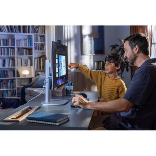 PC Tout-en-un HP EliteStudio 8 G1i Intel Core Ultra 5 16Go 512Go SSD Intel Graphics 23.8" Windows 11 Pro IA