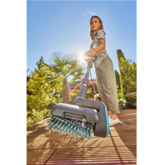 Cepillo cilíndrico universal GARDENA AquaBrush para limpiador múltiple