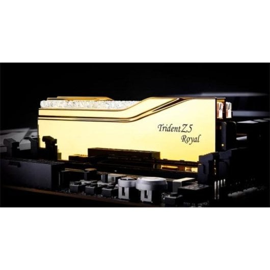 Memoria RAM G.Skill Trident Z5 Royal 32GB 2x16GB DDR5 7200MHz CL34 RGB dorado