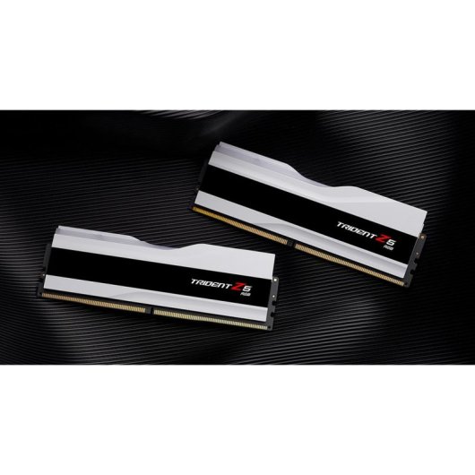 Memoria RAM G.Skill Trident Z5 RGB 32GB 2x16GB DDR5 6400MHz CL30 AMD EXPO Blanco